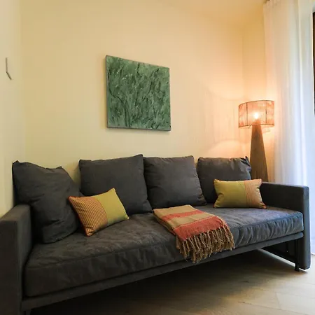 Isabella Вилла *